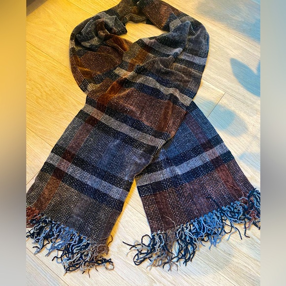 Loominus handwoven fringed chenille scarf - Picture 1 of 4